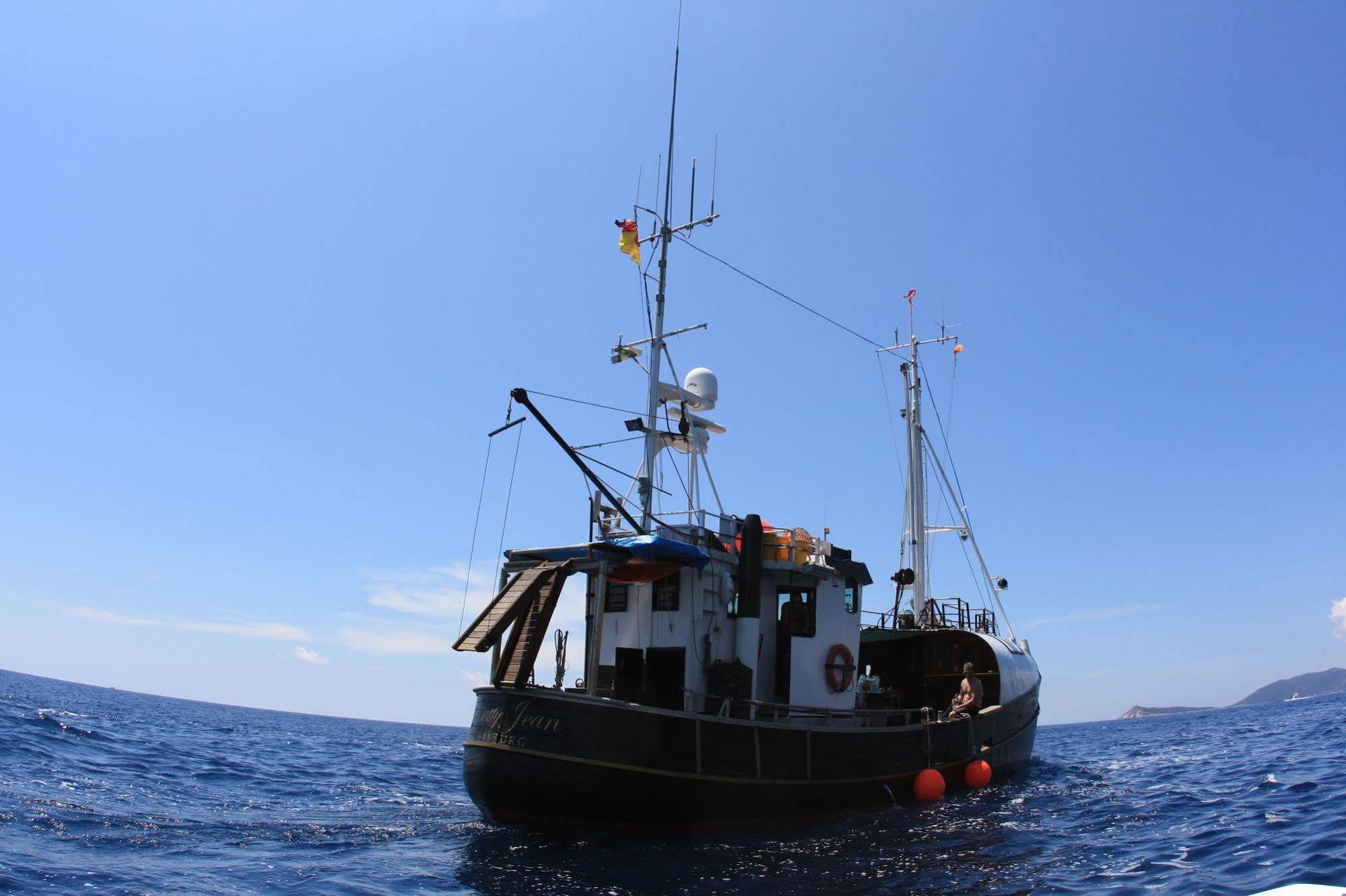 Boat Ms Cutty Jean Hotel Sliema Exterior foto